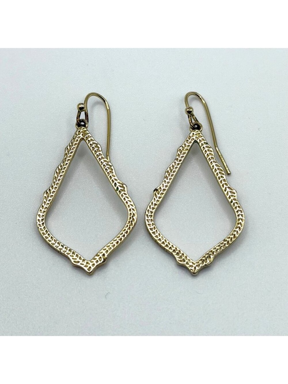 Kendra Scott Gold-Tone Textured Open-Frame Drop Earrings